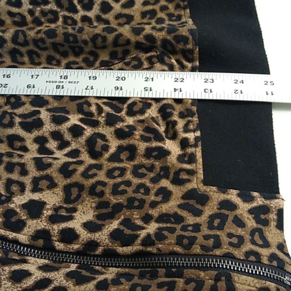 TORRID 3 LEOPARD PRINT, STRETCHY SOFT VERY THICK JERSEY KNIT BOBMBER JACKET - Picture 6 of 9